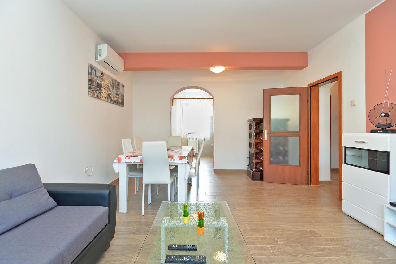Apartments Gracijano 1724 Ližnjan Exteriér fotografie
